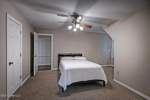 $313,000 | 8 Moss Forest Place, Jackson, MS 39211