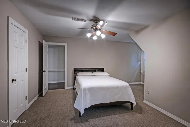 $325,000 | 8 Moss Forest Place, Jackson, MS 39211