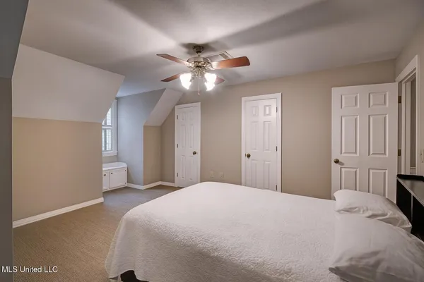 $313,000 | 8 Moss Forest Place, Jackson, MS 39211