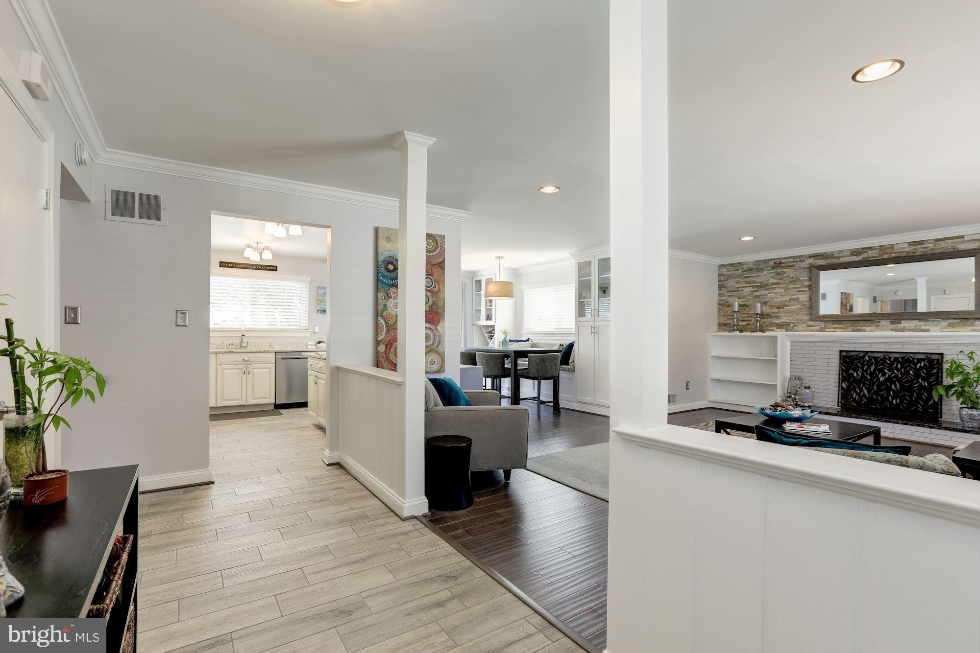 9507 Flower Avenue Silver Spring, MD 20901 - Photo 4 of 29 Entry