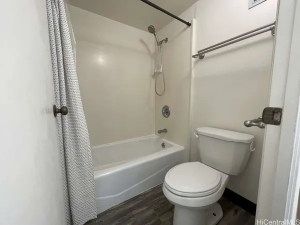 $2,300 | 98-500 Koauka Loop, Unit 17J, Aiea, HI 96701