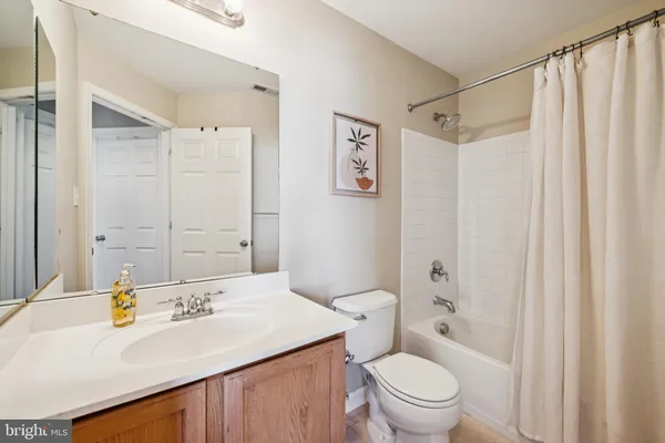 $345,000 | 118 South Avenue, Swedesboro, NJ 08085