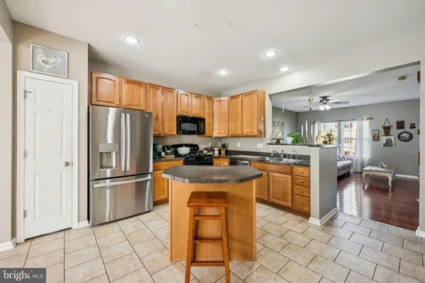 $345,000 | 118 South Avenue, Swedesboro, NJ 08085