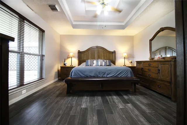 $379,000 | 4826 Glenpark Drive, La Porte, TX 77571