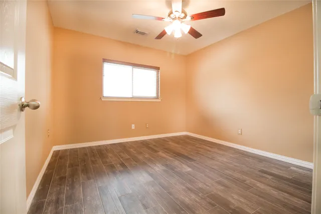 $379,000 | 4826 Glenpark Drive, La Porte, TX 77571