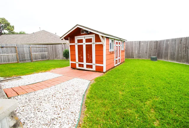 $379,000 | 4826 Glenpark Drive, La Porte, TX 77571