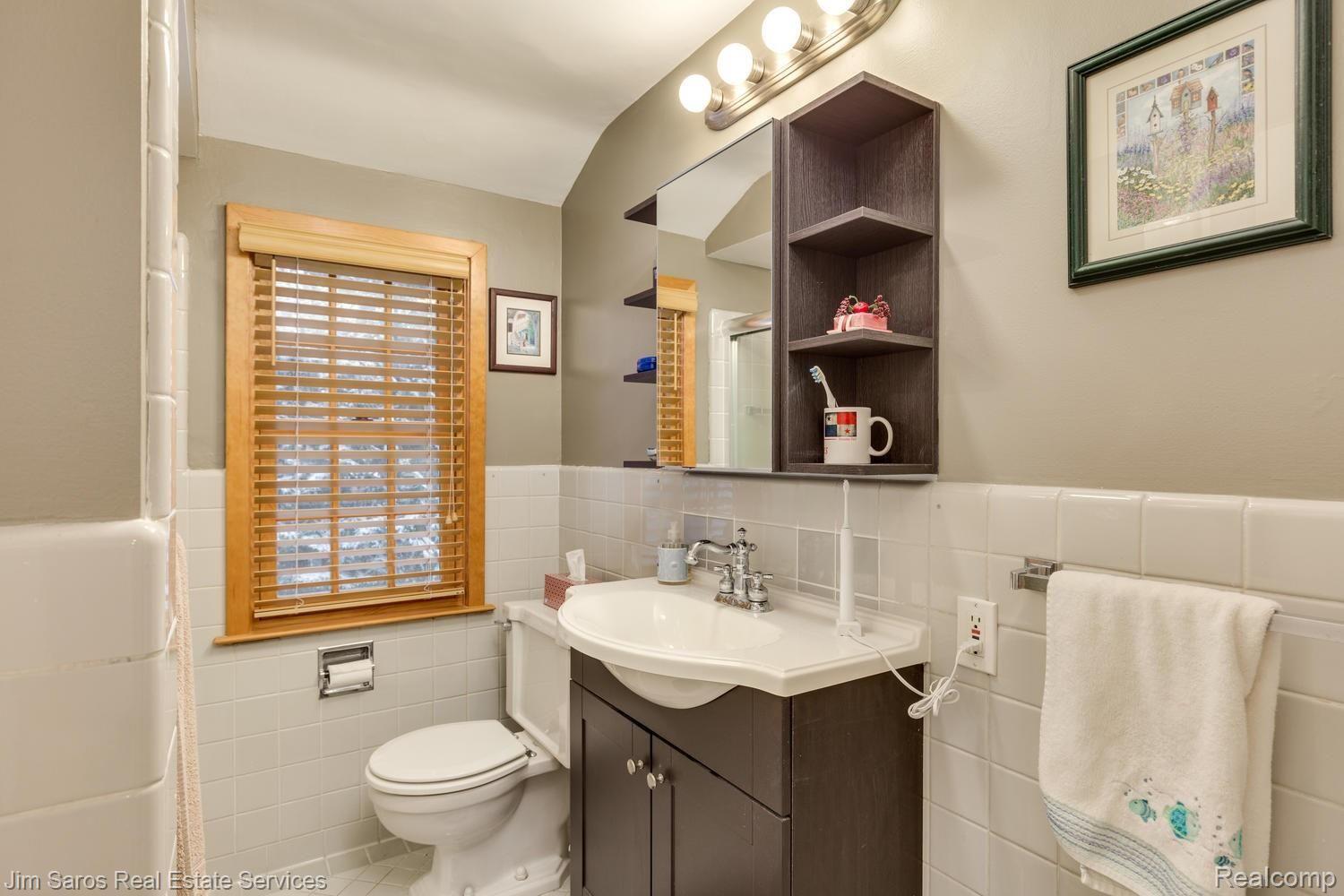 234 Touraine Road Grosse Pointe, MI 48236 - Photo 32 of 41 234 Touraine Rd Grosse Pointe-large-053-54-234 Touraine Road00012FULL-1500x1000-72dpi.jpg
