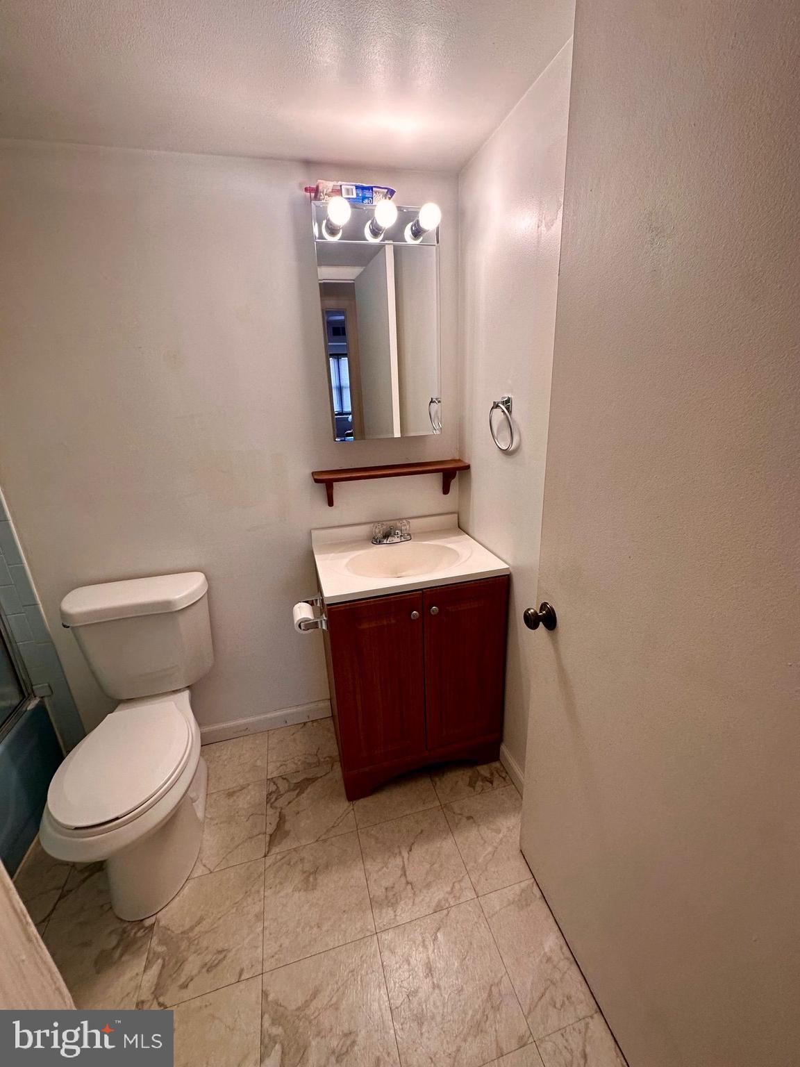 72 Welsh Tract Road, Unit 203 Newark, DE 19713 - Photo 19 of 25 Full bathroom