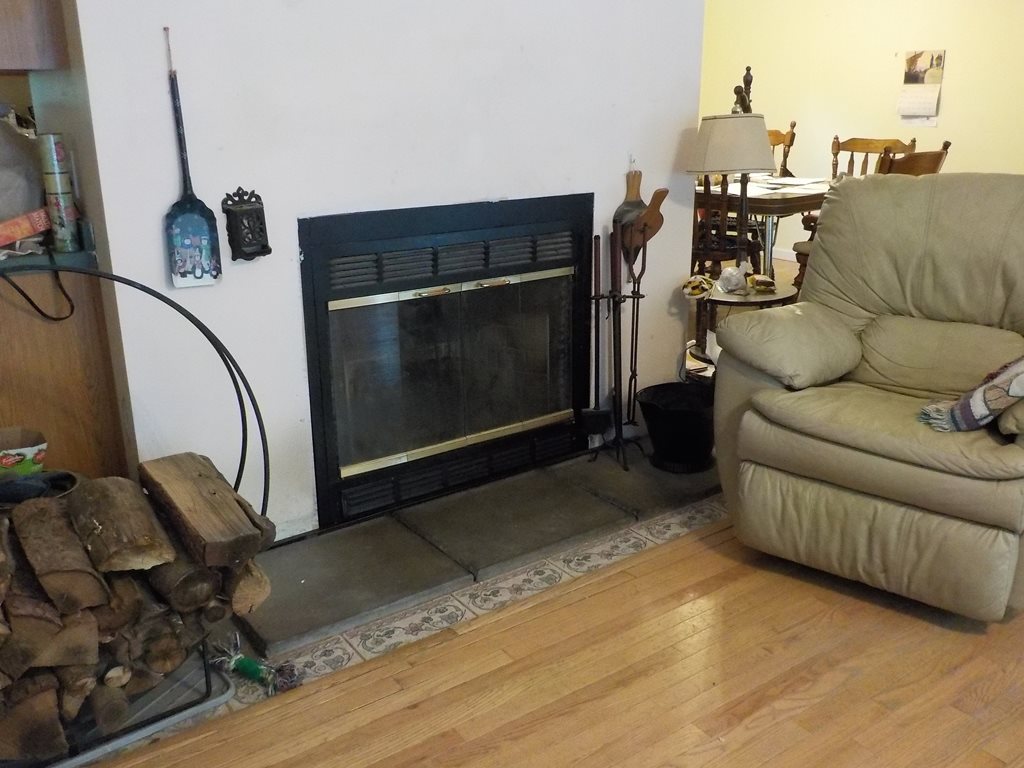 889 Hill Road Franklin, NH 03235 - Photo 4 of 34 Gallery Image 4
