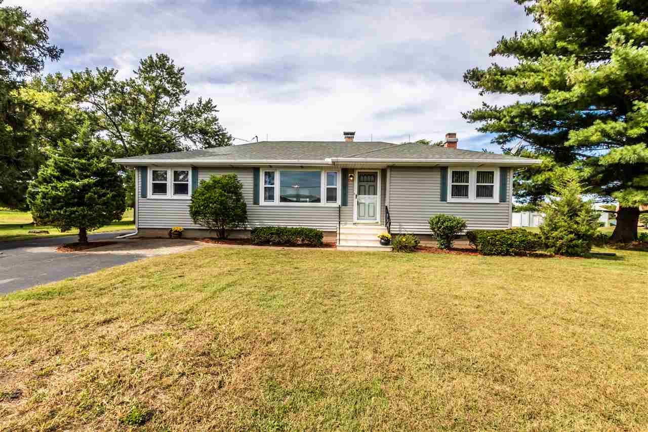 1267 Spring Bay Road East Peoria, IL 61611 - Photo 1 of 33 Gallery Image 1