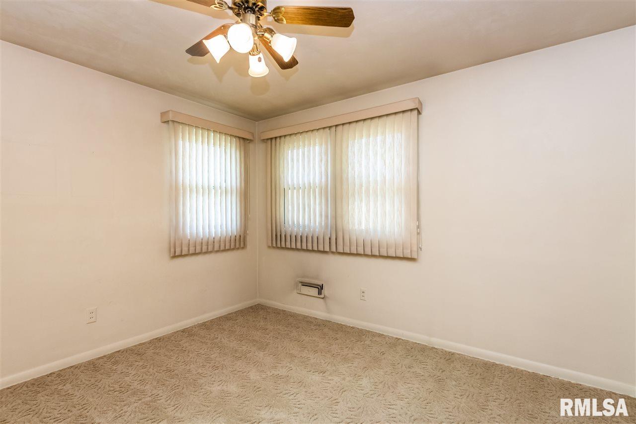 1267 Spring Bay Road East Peoria, IL 61611 - Photo 14 of 33 Gallery Image 14
