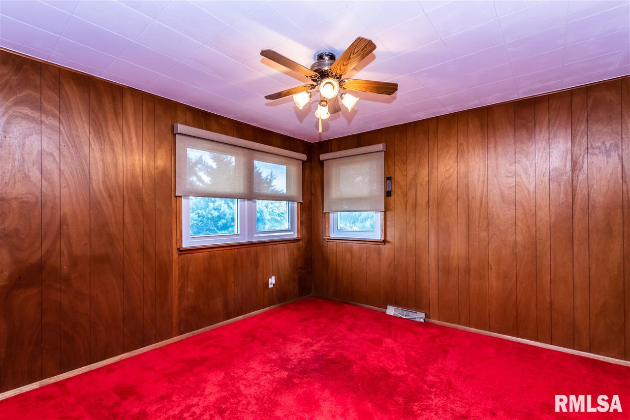 1267 Spring Bay Road East Peoria, IL 61611 - Photo 9 of 33 Gallery Image 9