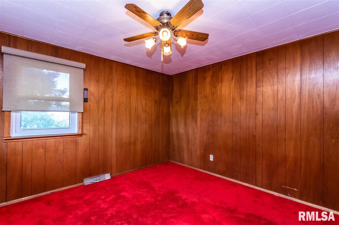 1267 Spring Bay Road East Peoria, IL 61611 - Photo 10 of 33 Gallery Image 10