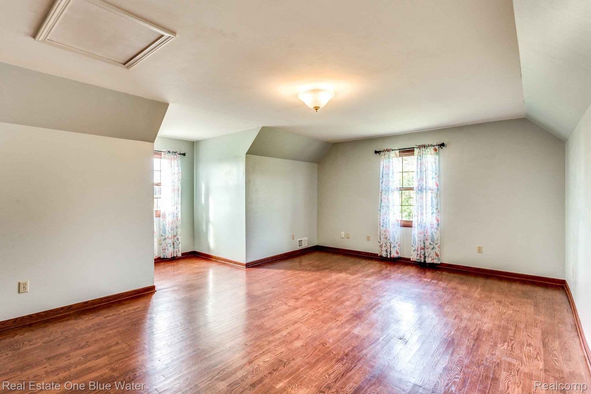 9586 Norman Road Avoca, MI 48006 - Photo 18 of 40 9586 Norman Rd-18.JPG