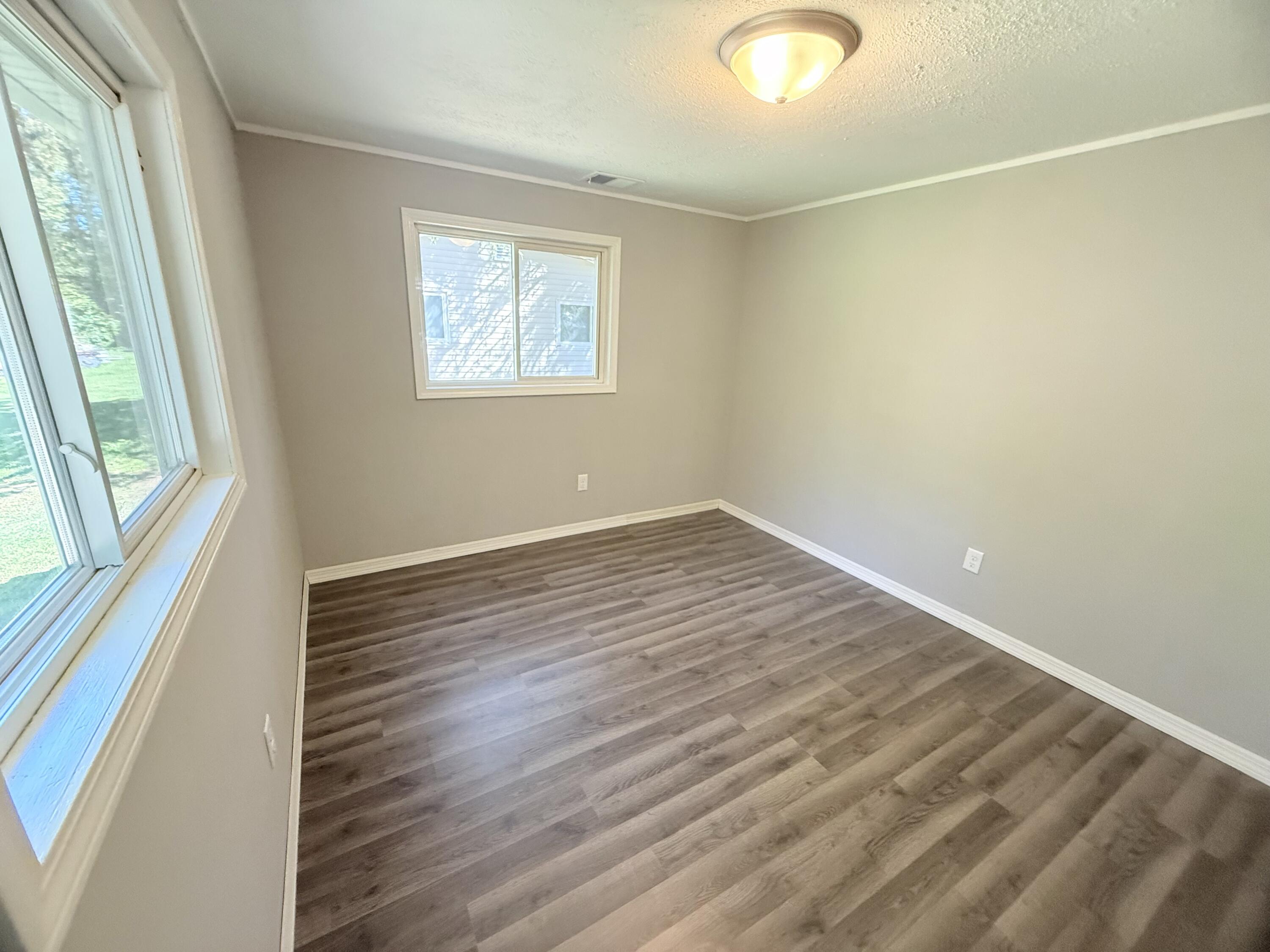 1960 Waterview Way Crystal, MI 48818 - Photo 16 of 28 IMG_9019