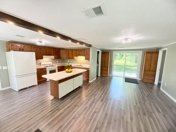 $166,000 | 1960 Waterview Way, Crystal, MI 48818