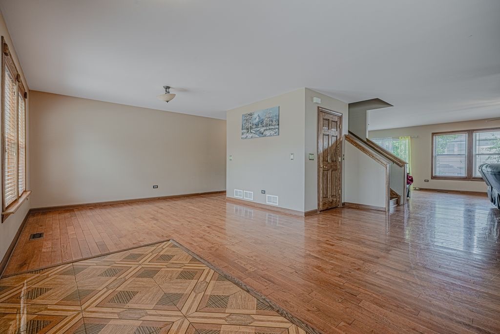 3906 Sedge Street Zion, IL 60099 - Photo 3 of 29 Gallery Image 3