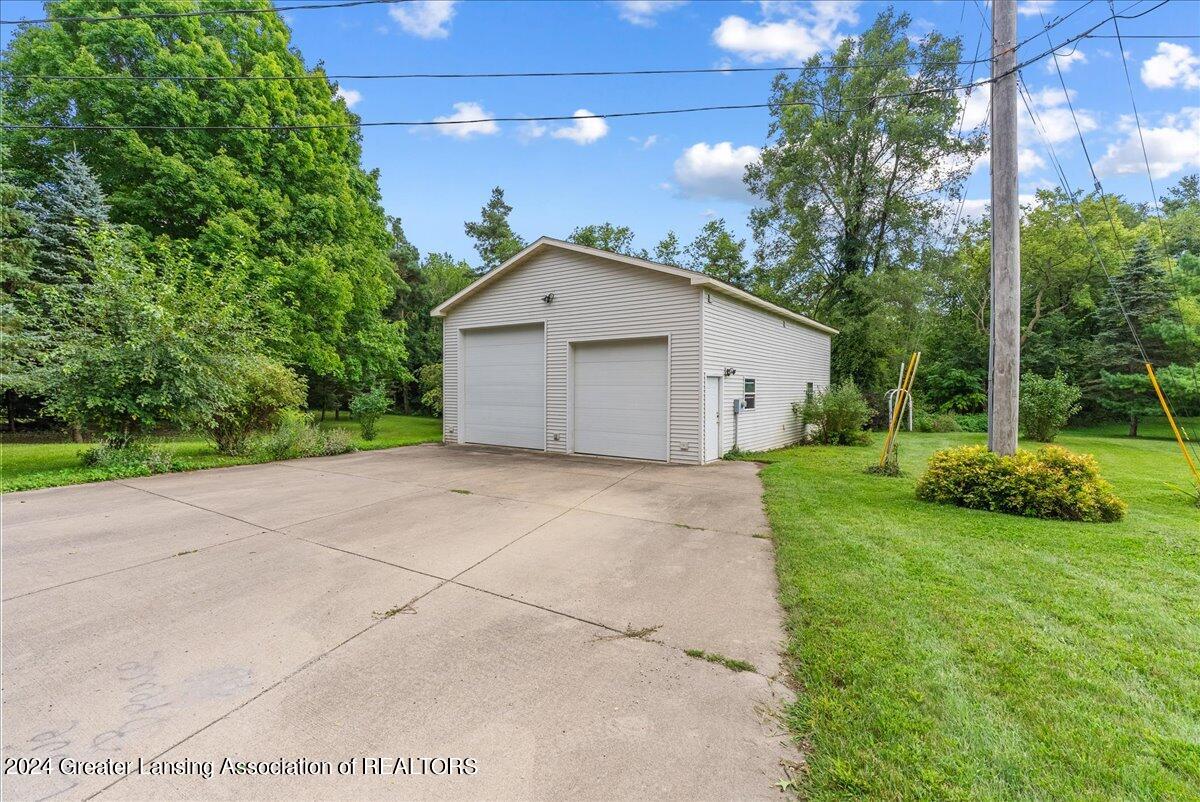 16730 Jerry Road Lansing, MI 48906 - Photo 46 of 47 46-Media Jett - 45