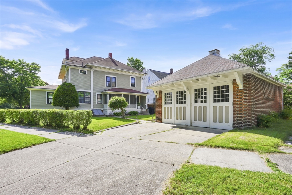 111 Magnolia Terrace Springfield, MA 01108 - Photo 39 of 42
