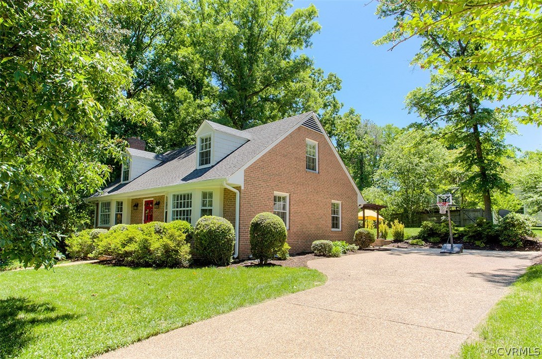 8405 Chelmford Road North Chesterfield, VA 23235 - Photo 2 of 42 Gallery Image 2