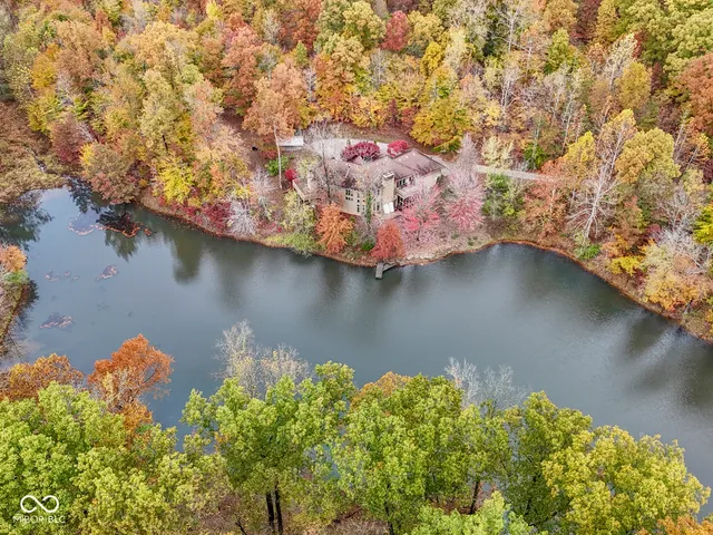 $889,900 | 6949 Beech Tree Road, Nineveh, IN 46164