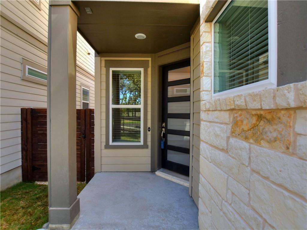 13611 Terrett Trace, Unit 108 Austin, TX 78717 - Photo 4 of 33 a view of walk in closet with window