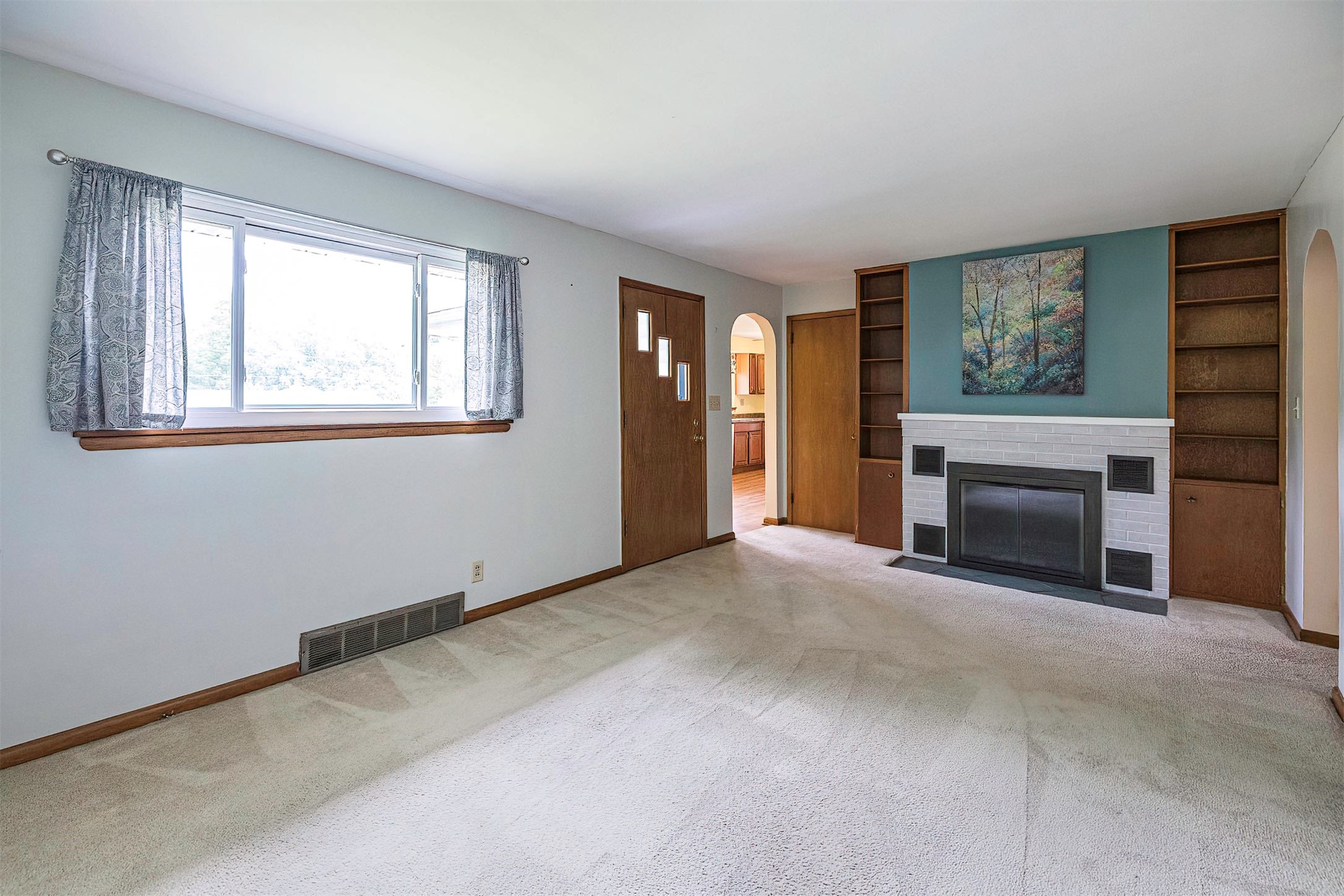 171 Young Road Erie, PA 16509 - Photo 6 of 26 Gallery Image 6