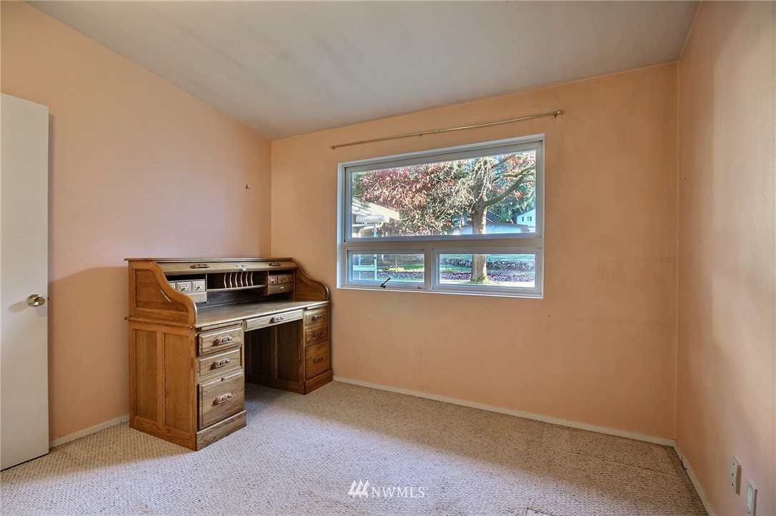 14717 Southeast Allen Road Bellevue, WA 98006 - Photo 15 of 19