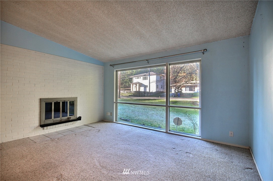 14717 Southeast Allen Road Bellevue, WA 98006 - Photo 5 of 19