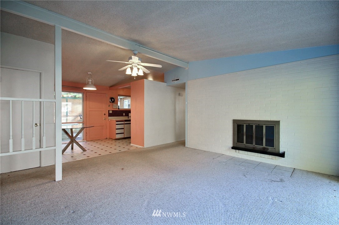 14717 Southeast Allen Road Bellevue, WA 98006 - Photo 6 of 19