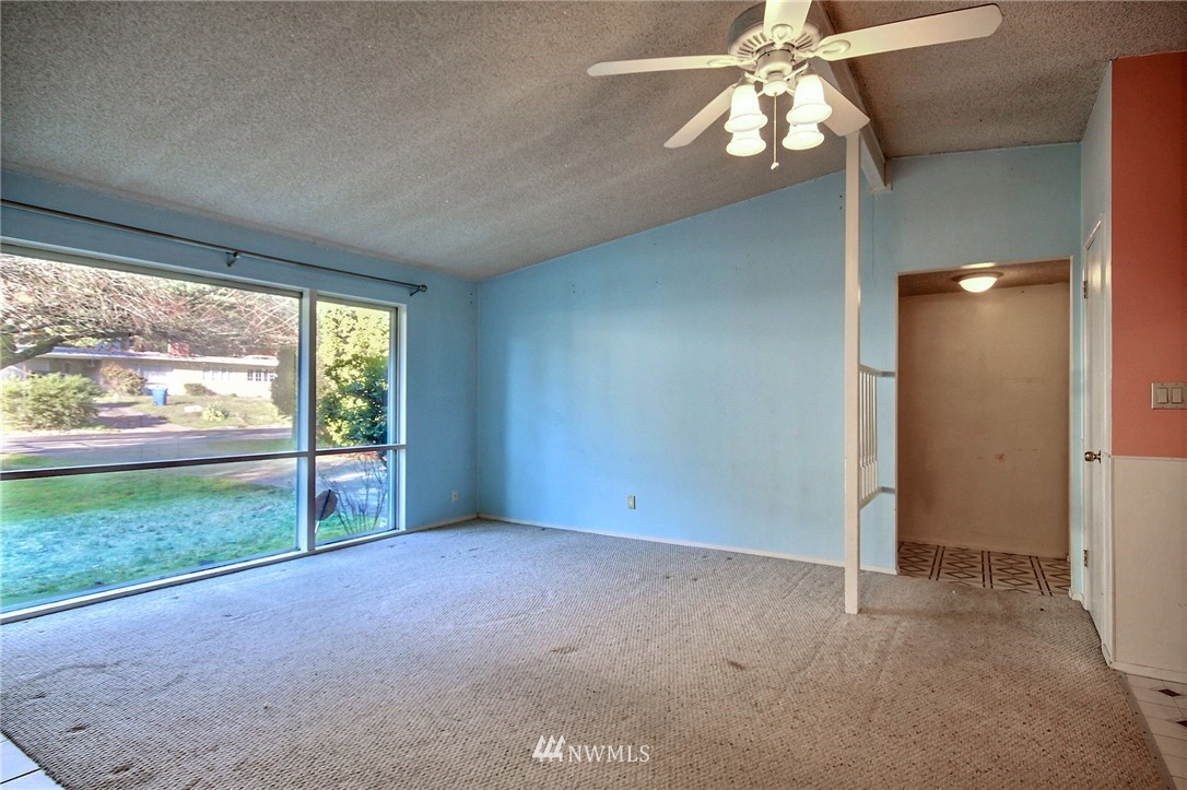14717 Southeast Allen Road Bellevue, WA 98006 - Photo 7 of 19