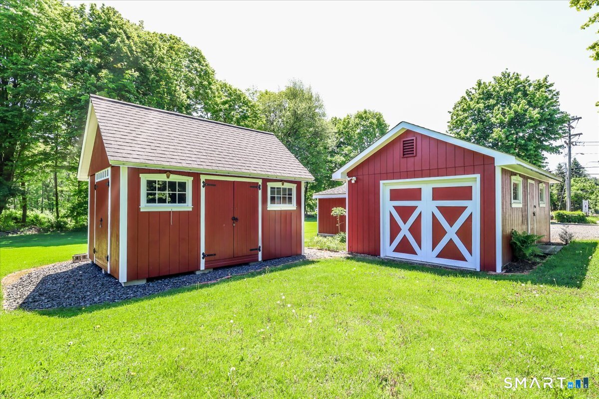 199 Berkshire Road Newtown, CT 06482 - Photo 14 of 40