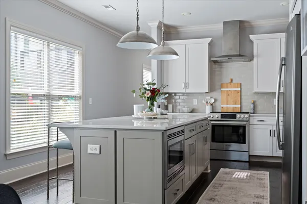 $1,325,000 | 2213 B 11th Avenue South, Nashville, TN 37204