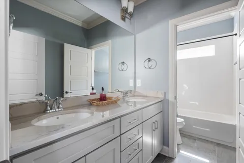 $1,280,000 | 2213 B 11th Avenue South, Nashville, TN 37204