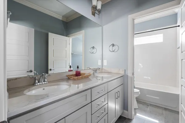 $1,325,000 | 2213 B 11th Avenue South, Nashville, TN 37204