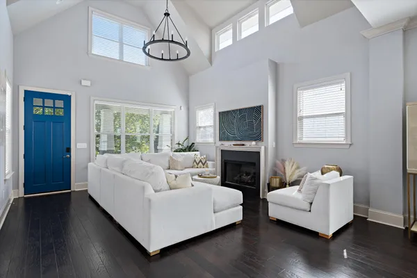 $1,325,000 | 2213 B 11th Avenue South, Nashville, TN 37204