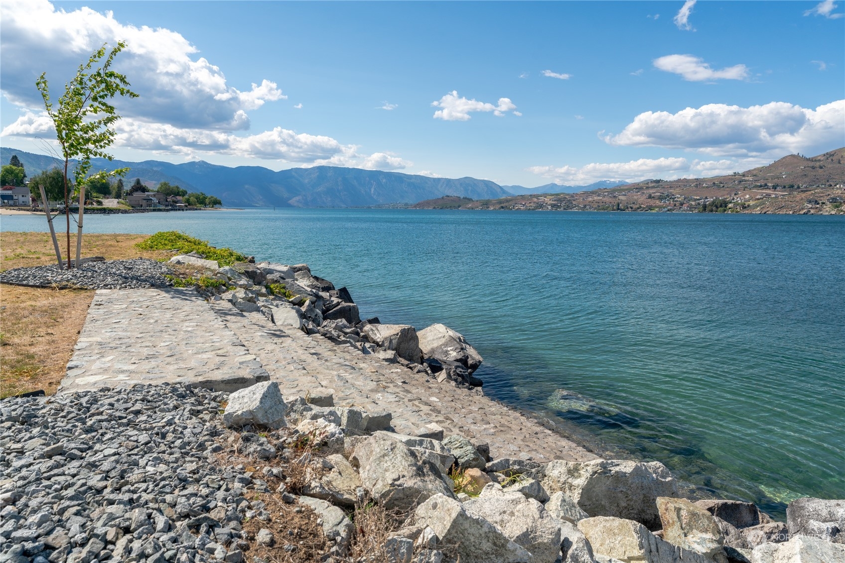 a view of a lake with a mountain