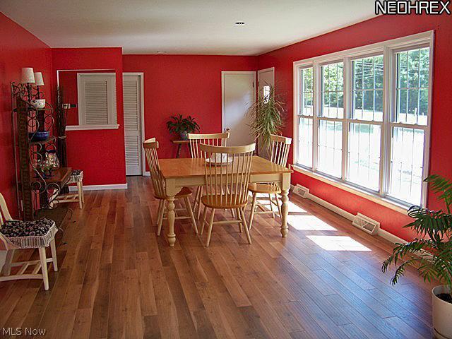 507 Bell Road Chagrin Falls, OH 44022 - Photo 9 of 22 DINING ROOM