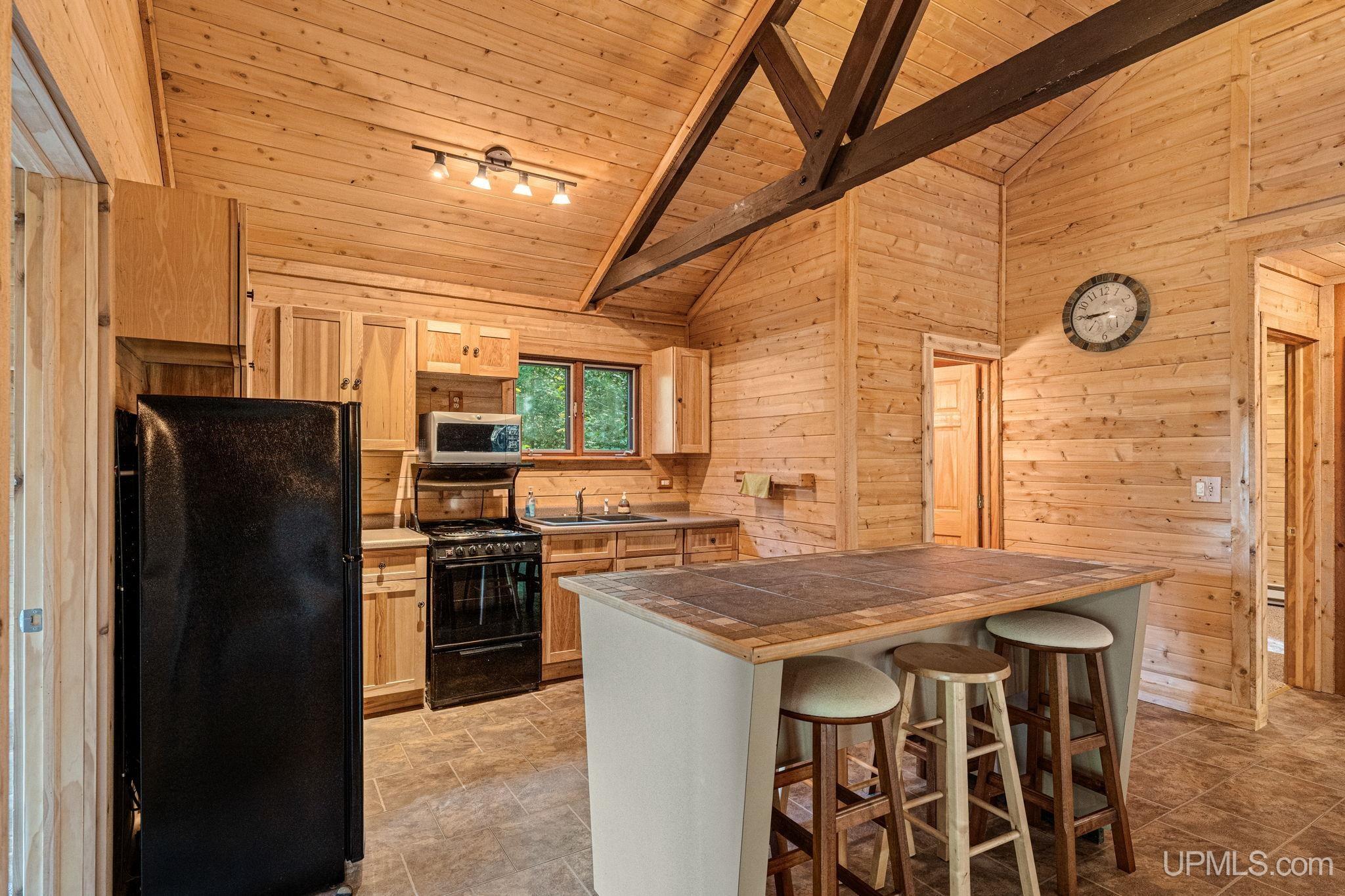 376 Red Road Michigamme, MI 49861 - Photo 5 of 28 Gallery Image 5
