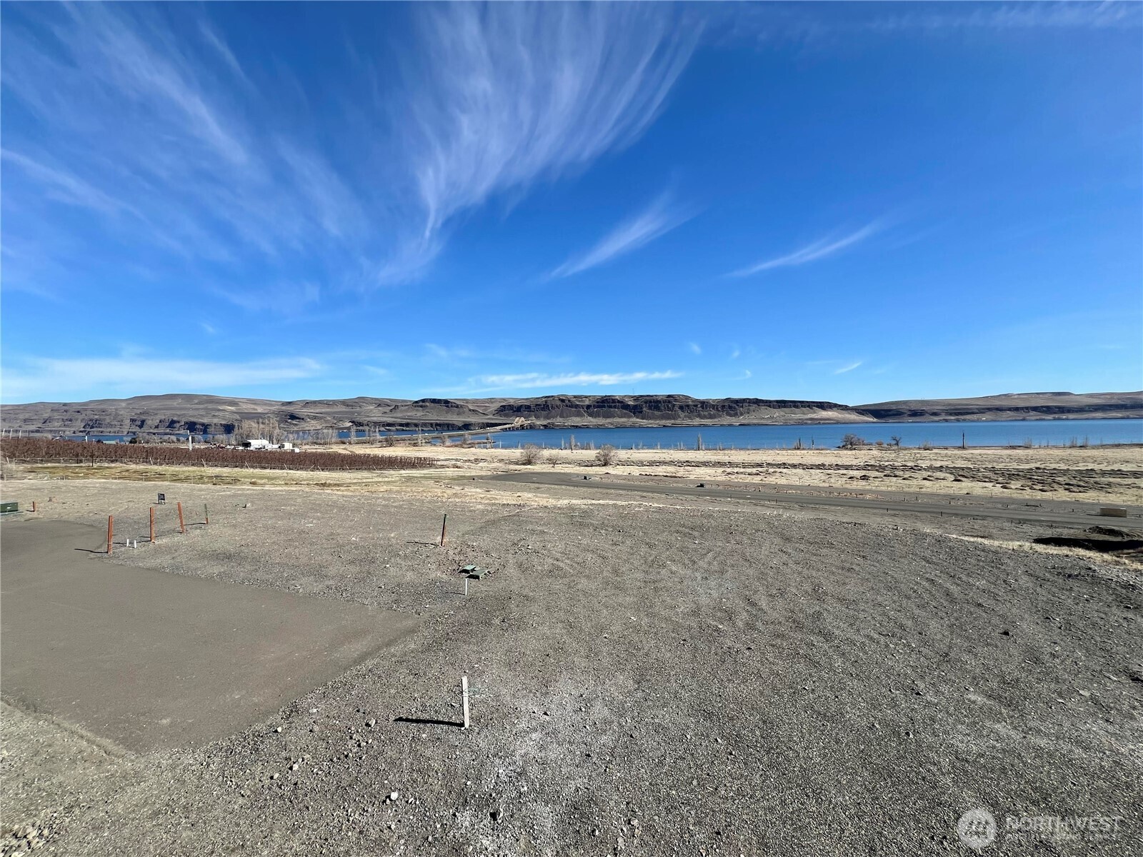 60 King Salmon Court Vantage, WA 98950 - Photo 27 of 30 a view of an ocean and beach