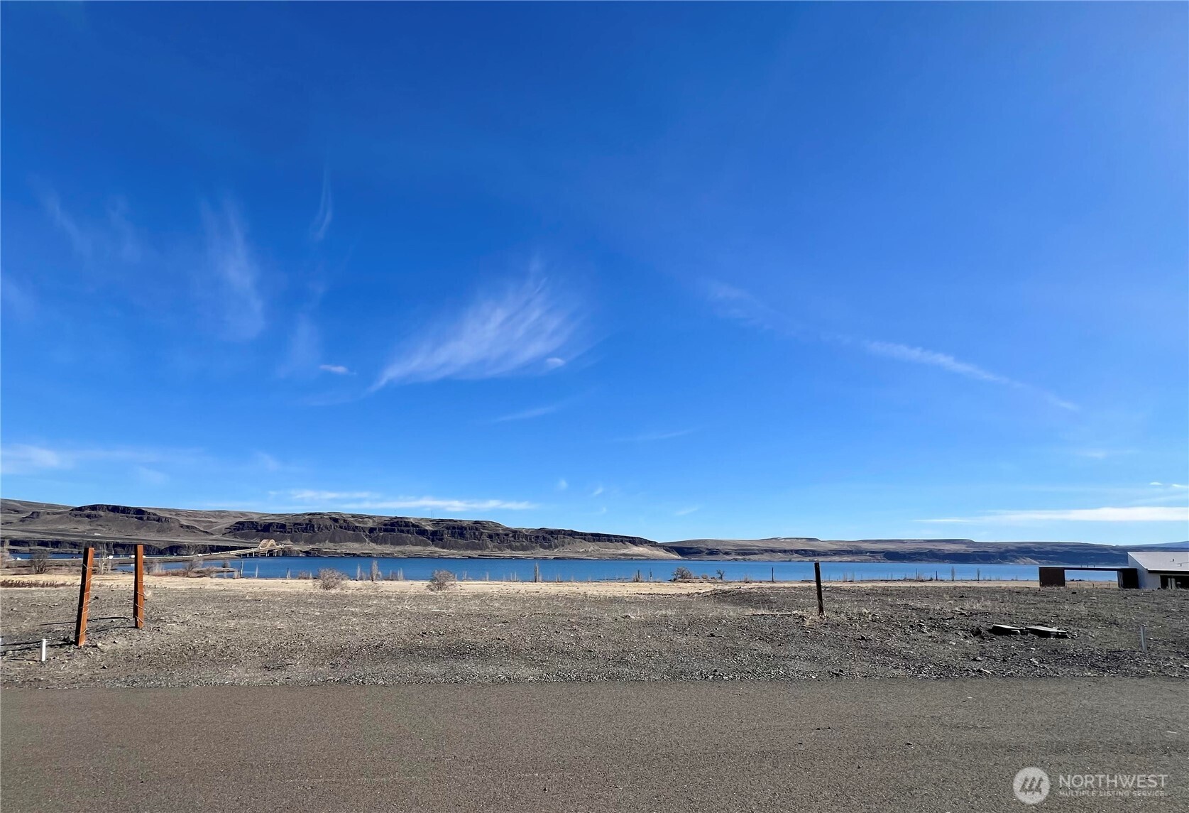 60 King Salmon Court Vantage, WA 98950 - Photo 3 of 30 a view of an ocean and beach