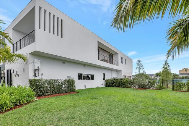 $18,500 | 16709 Botaniko Drive North, Weston, FL 33326