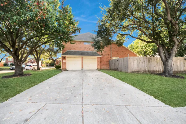 $2,300 | 7902 Belterraza Court, Houston, TX 77083