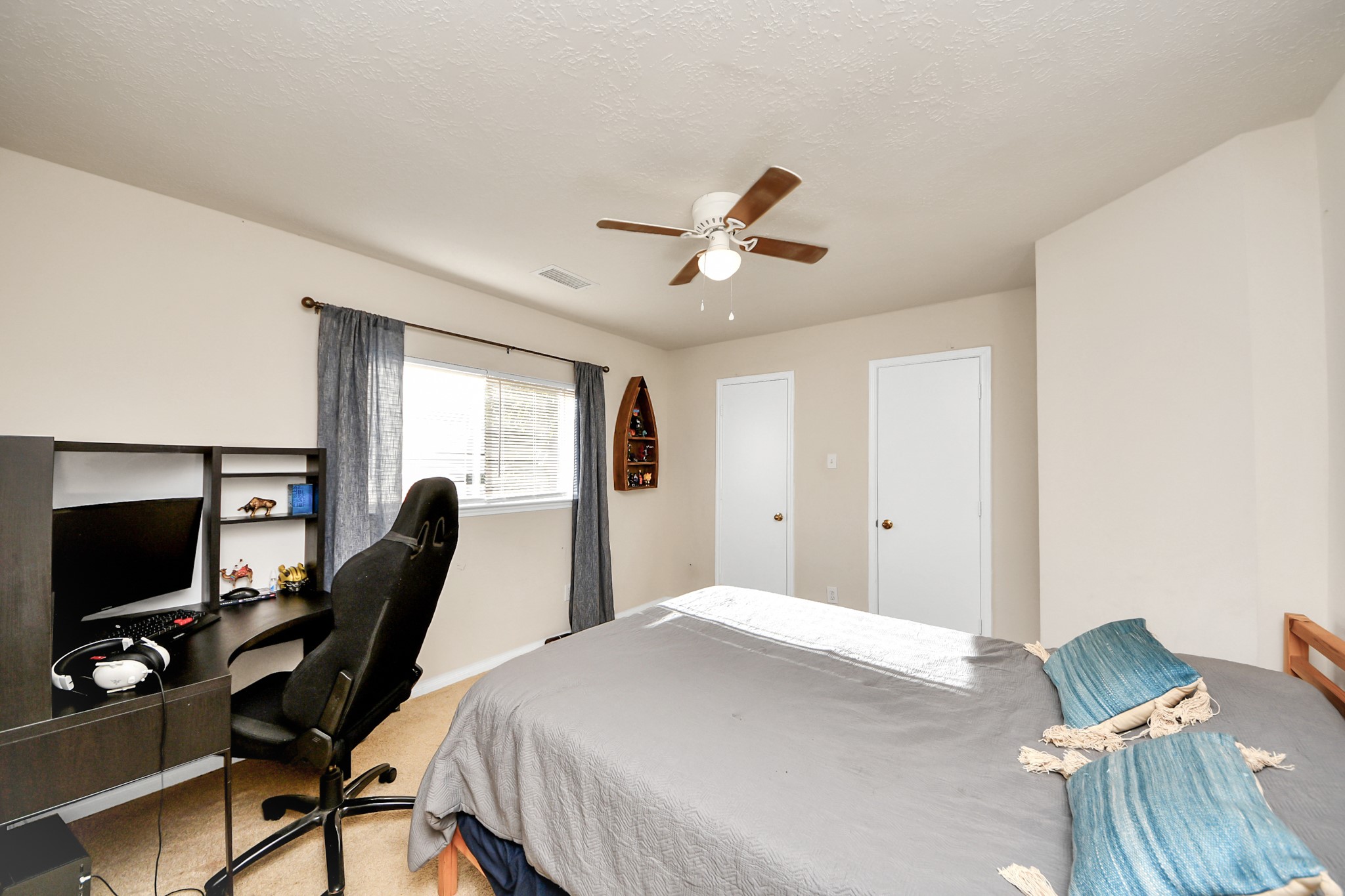 7902 Belterraza Court Houston, TX 77083 - Photo 12 of 15