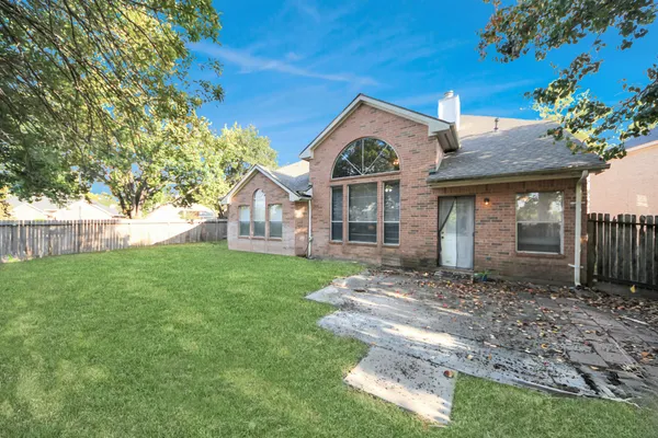 $2,300 | 7902 Belterraza Court, Houston, TX 77083