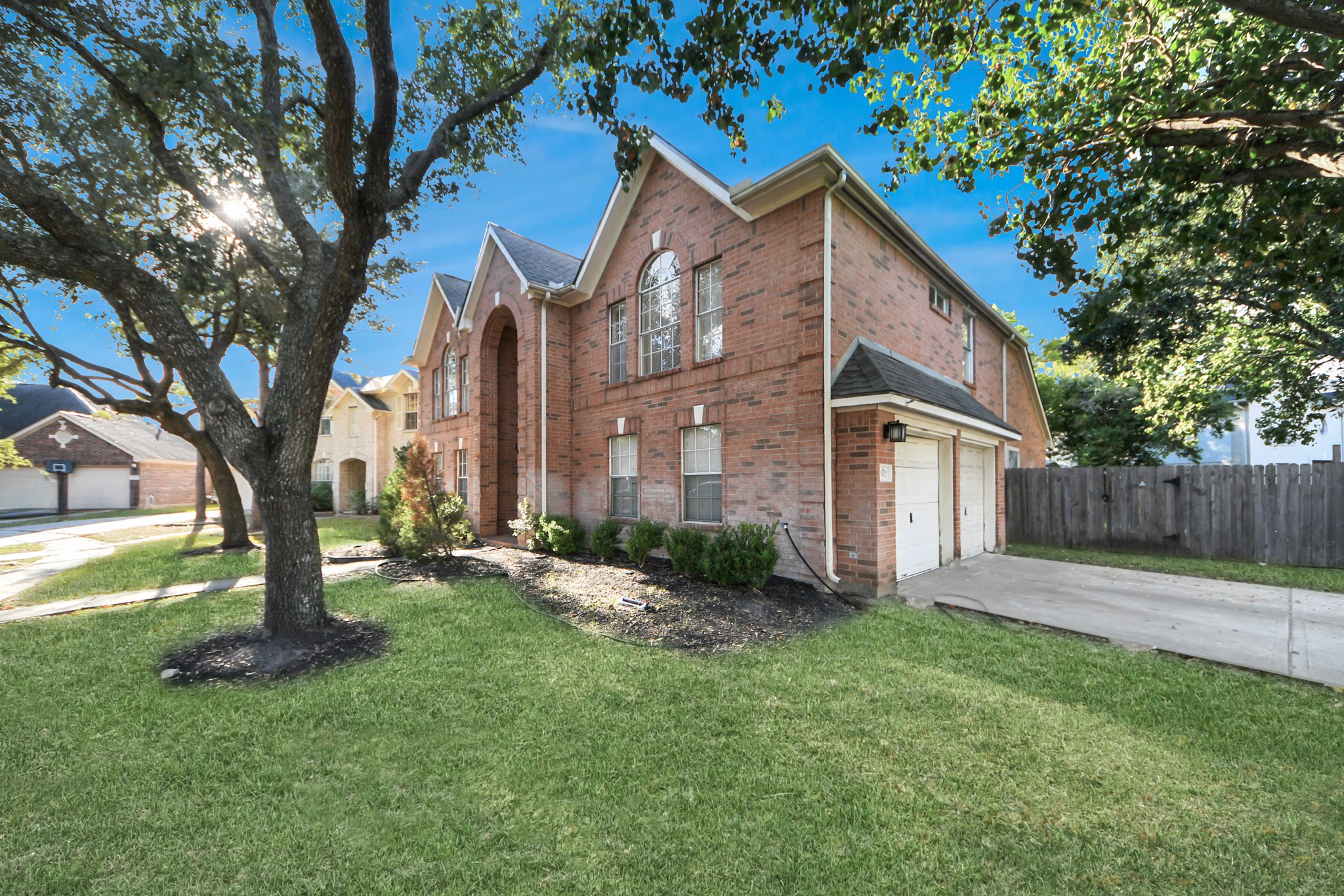 7902 Belterraza Court Houston, TX 77083 - Photo 2 of 15