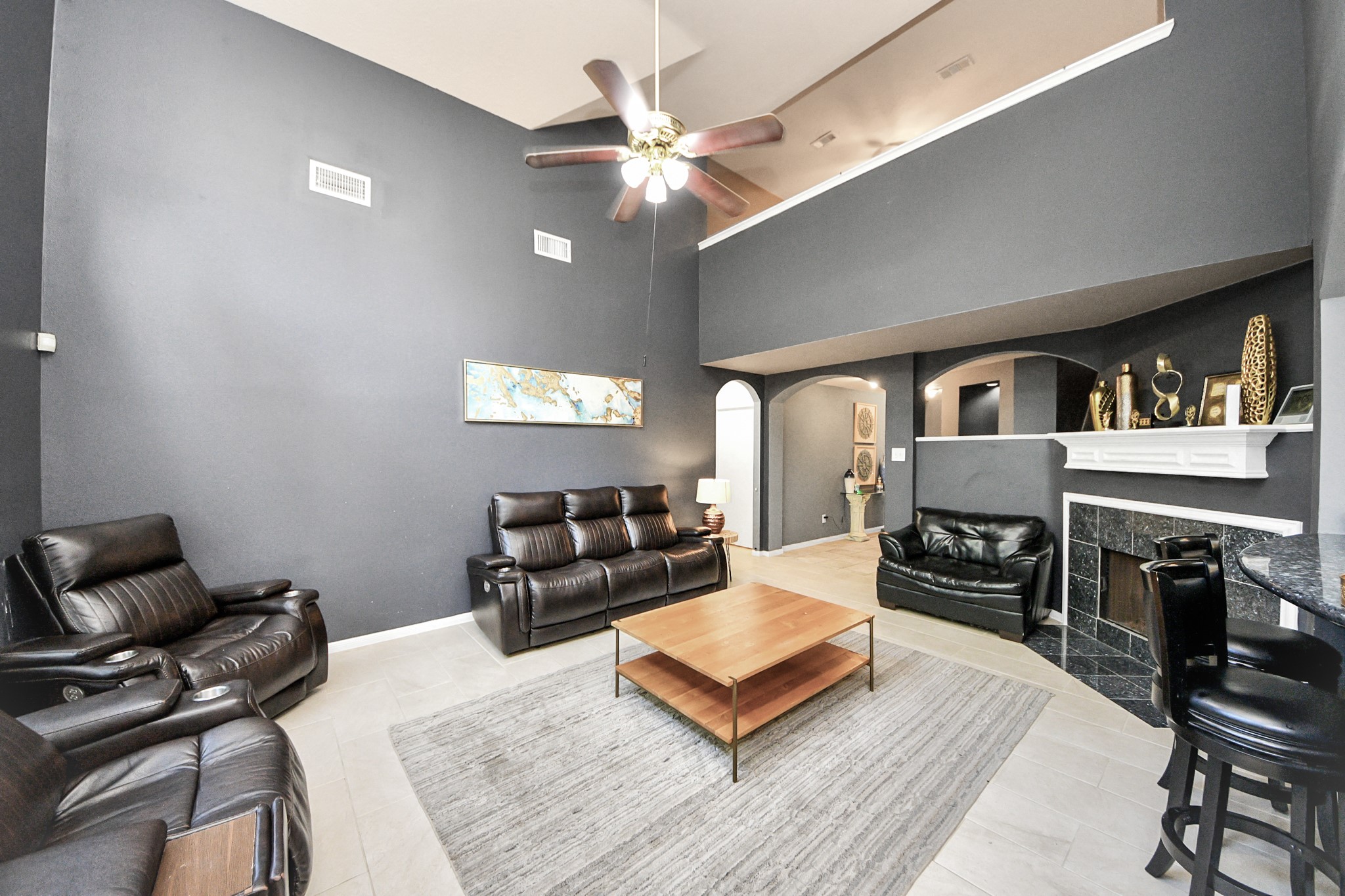 7902 Belterraza Court Houston, TX 77083 - Photo 5 of 15