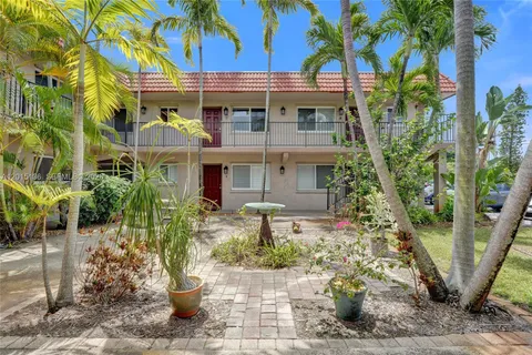 $209,999 | 3050 Northeast 5th Terrace, Unit 13, Wilton Manors, FL 33334