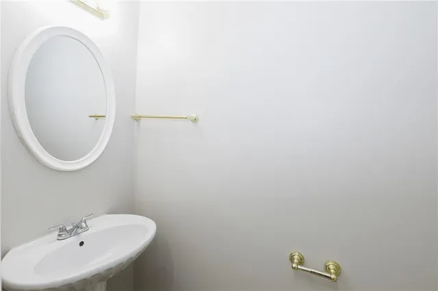 $1,575 | 5896 Strathmoor Manor Circle, Lithonia, GA 30058