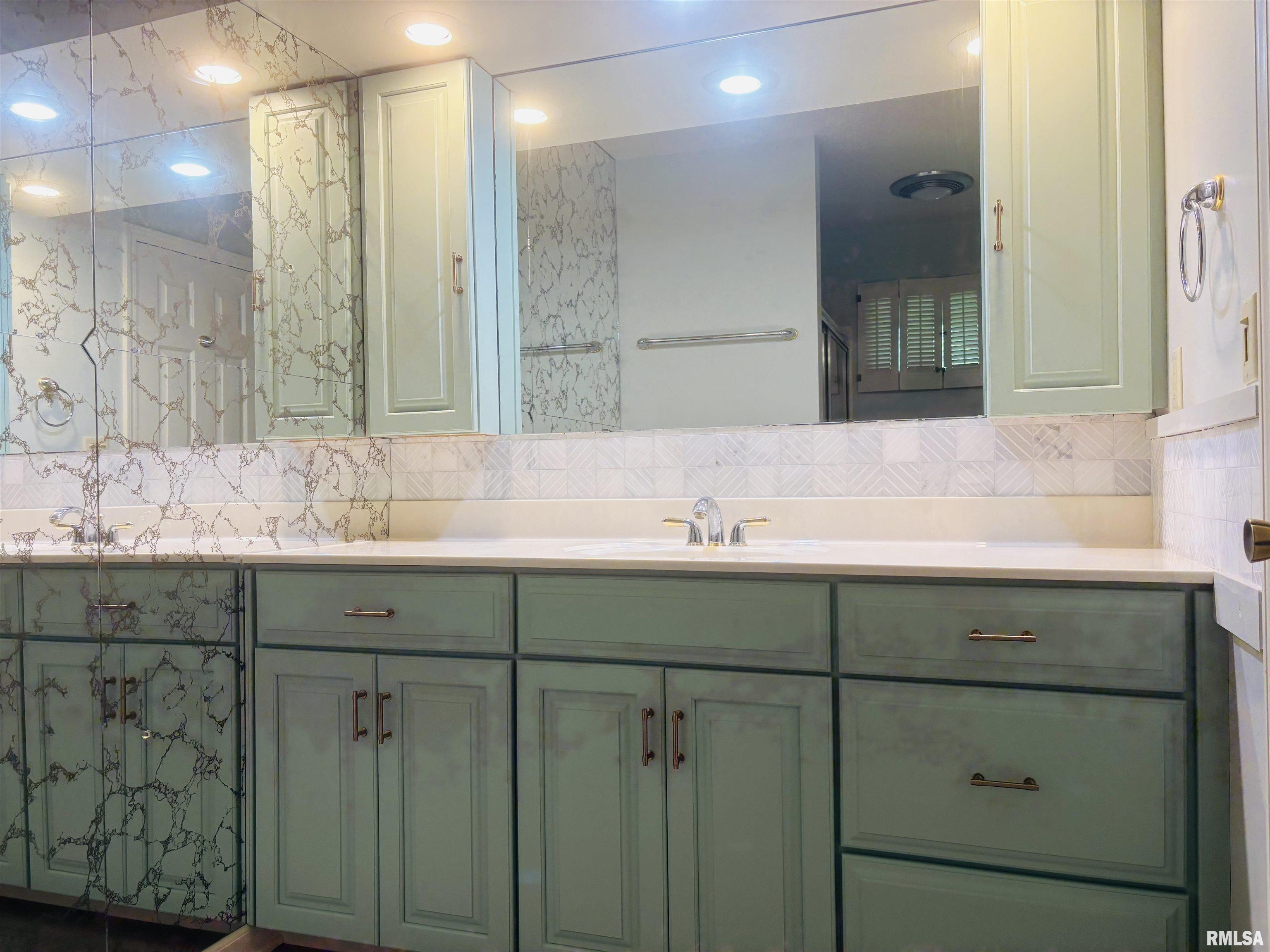 Undisclosed Address Jacksonville, IL 62650 - Photo 43 of 70